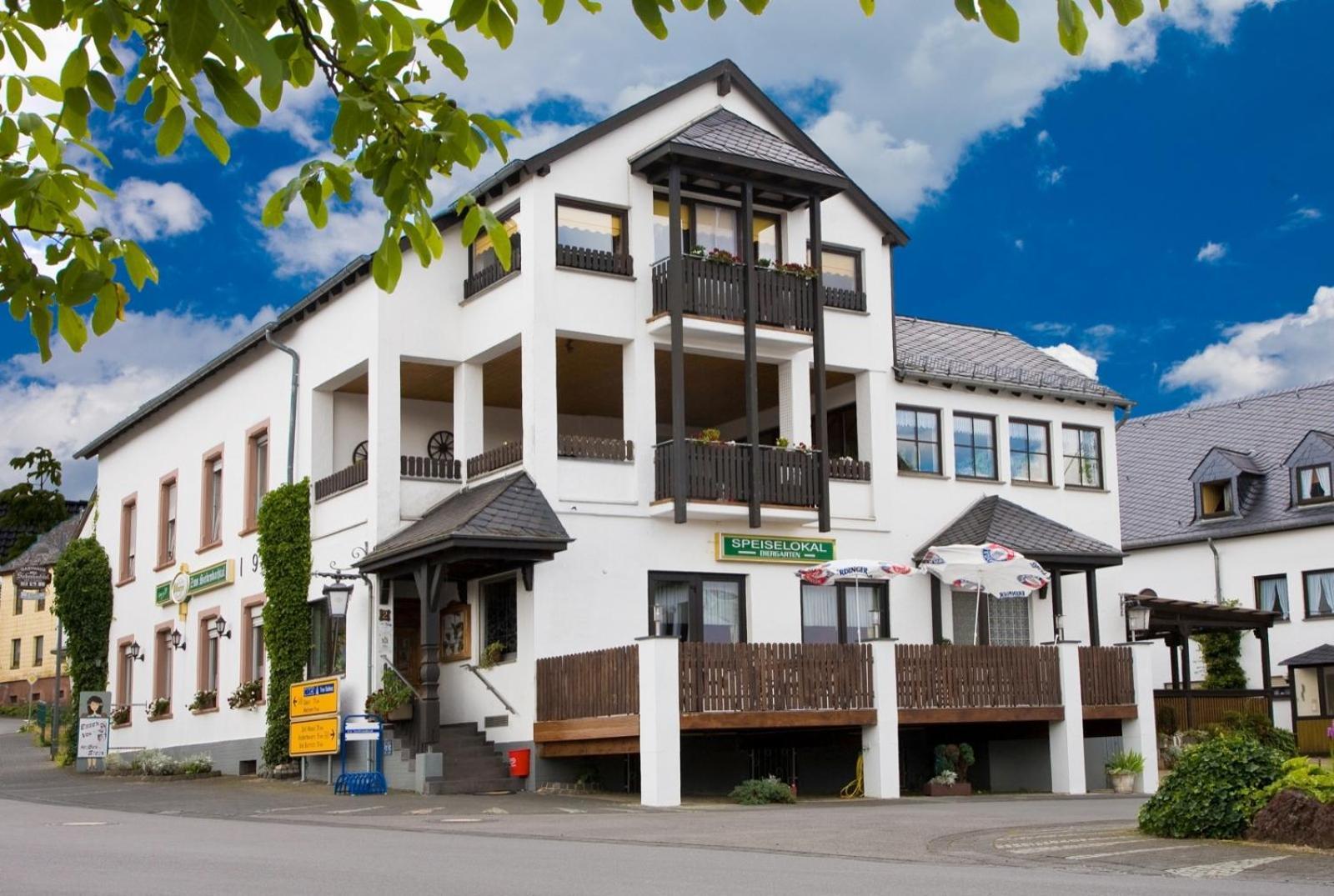 Landgasthof Zum Siebenbachtal Strotzbusch Exterior photo