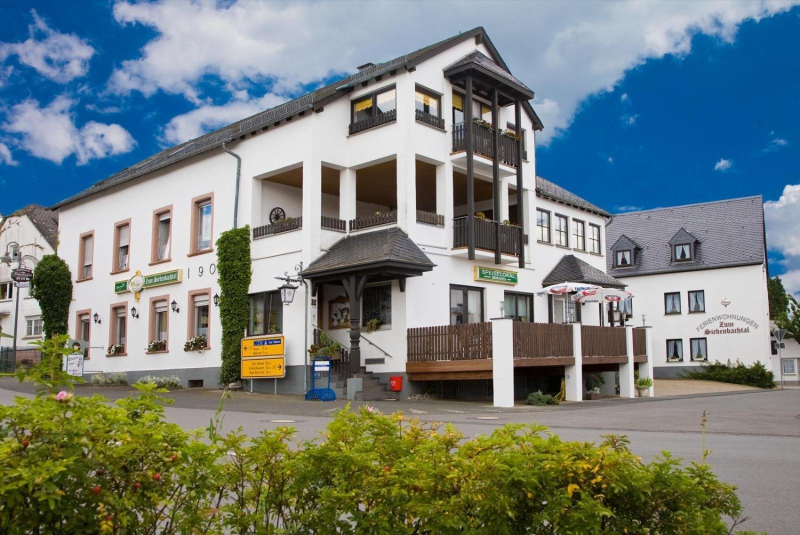 Landgasthof Zum Siebenbachtal Strotzbusch Exterior photo